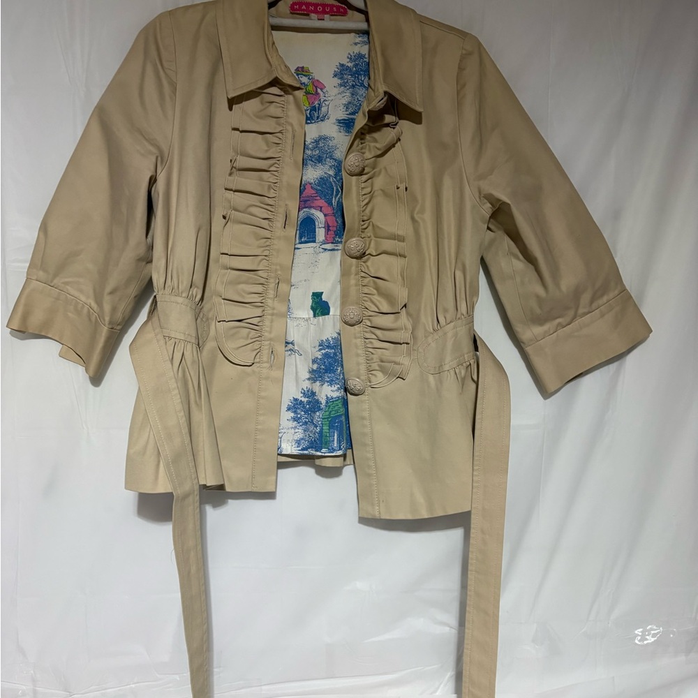 Chic Beige Ruffled Blazer with Patterned Lining